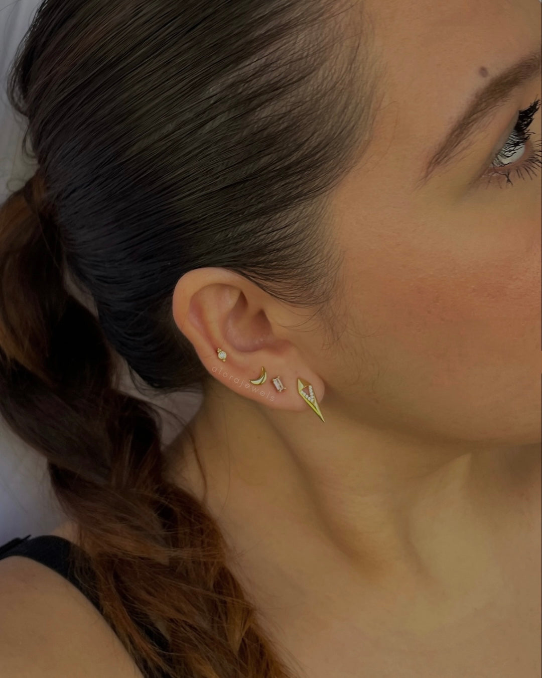 Isarah stud earrings