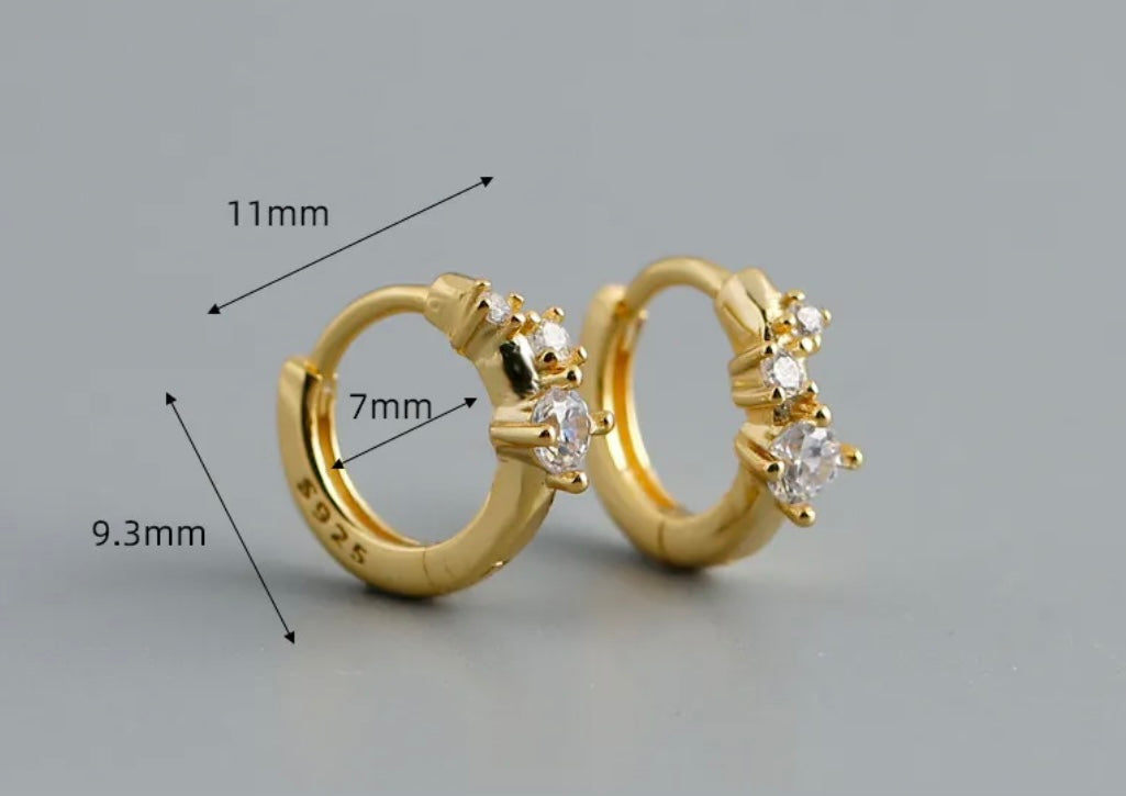 Emily mini huggie earrings | 7mm | C11