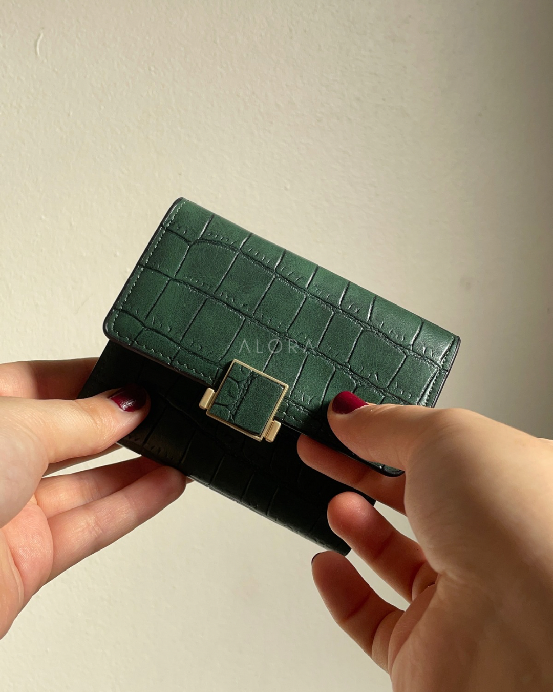 Olivia wallet | red, black & green