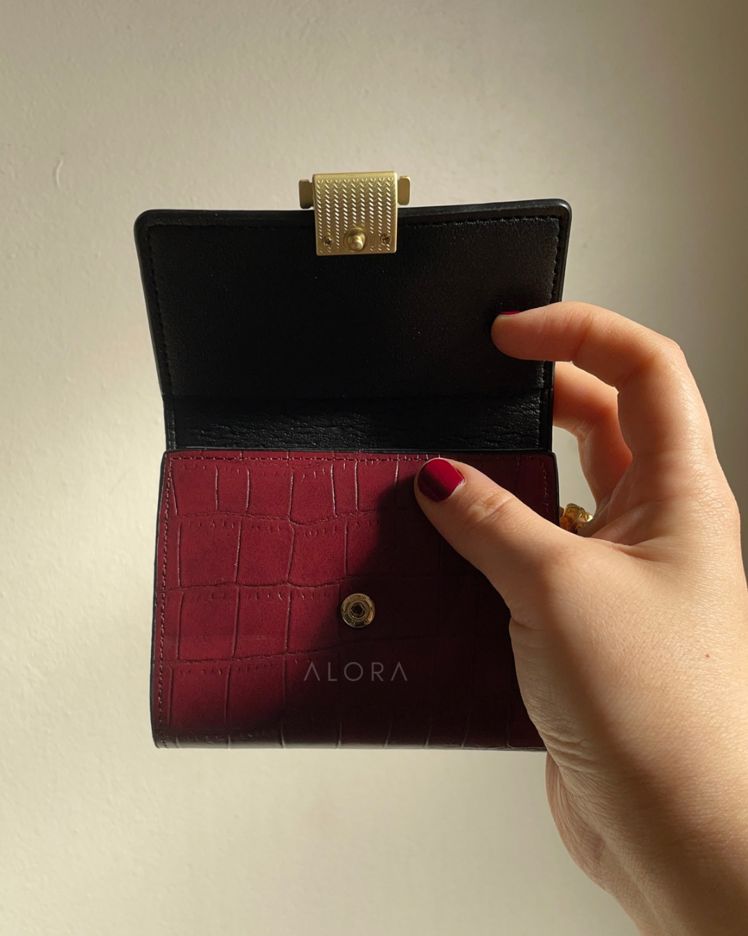 Olivia wallet | red, black & green