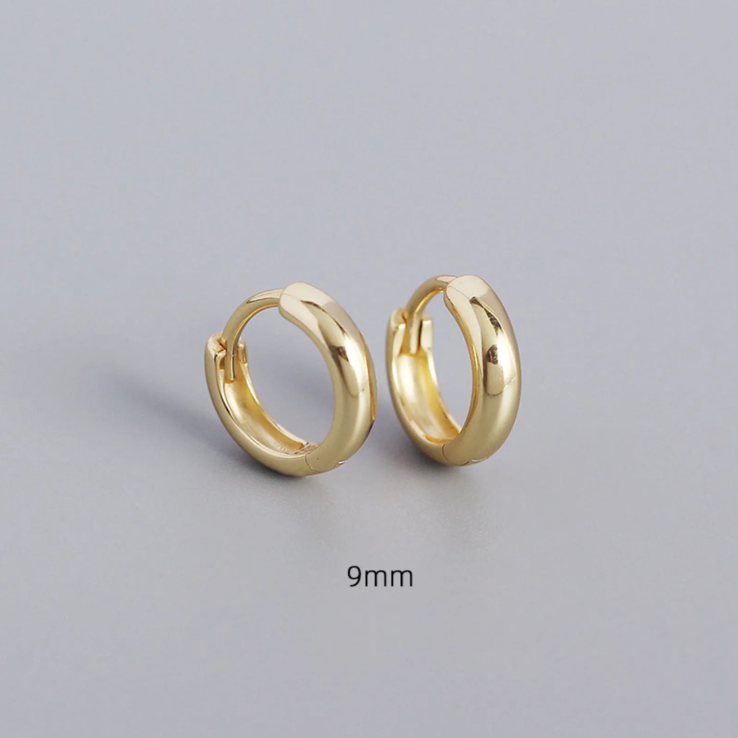 Classy huggie earrings | 8mm & 9mm | C15