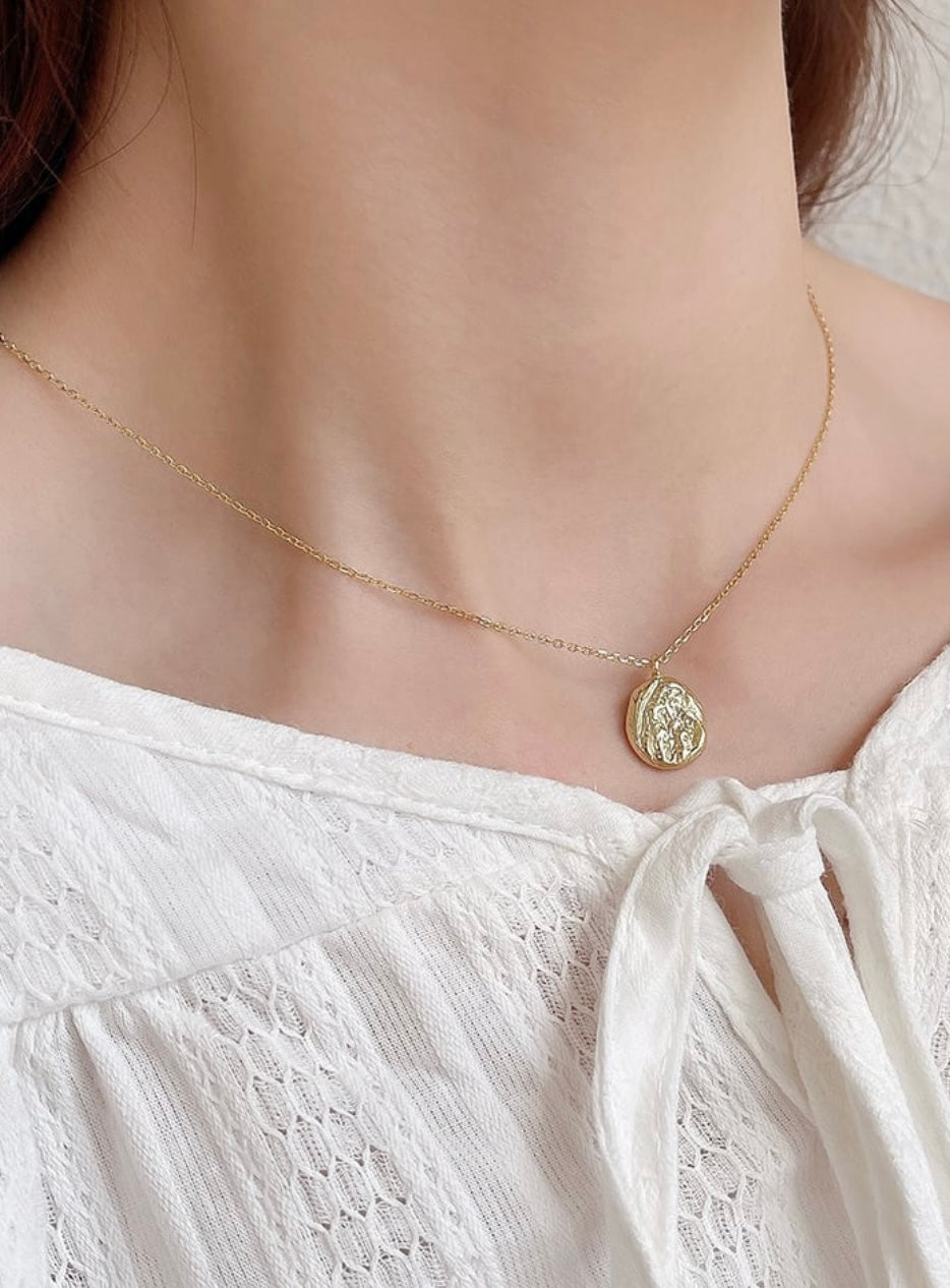 Amelia dainty necklace